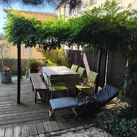 appartement indépendant dans résidence privée, avec accès à la terrasse * Le Puy-en-Velay